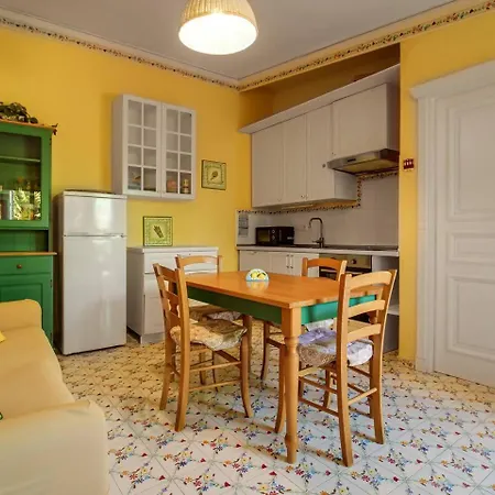 La Maison D'ileane Di Silvana By Italianhost * Capri